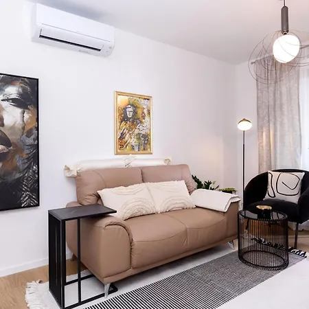 Luz Split, Private Parking Spot In The Garage * سبليت