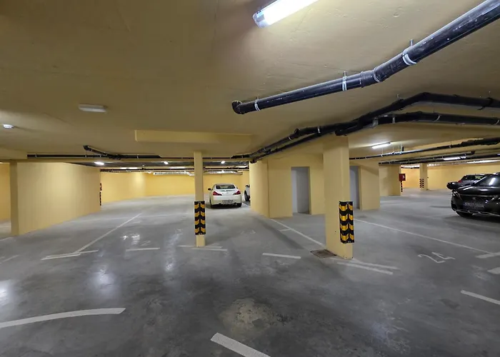 Luz Split, Private Parking Spot In The Garage Lägenhet
